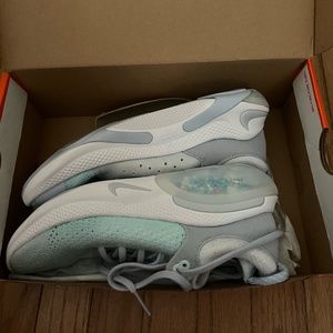 Women's Nike Joyride Run Flyknit Sneakers